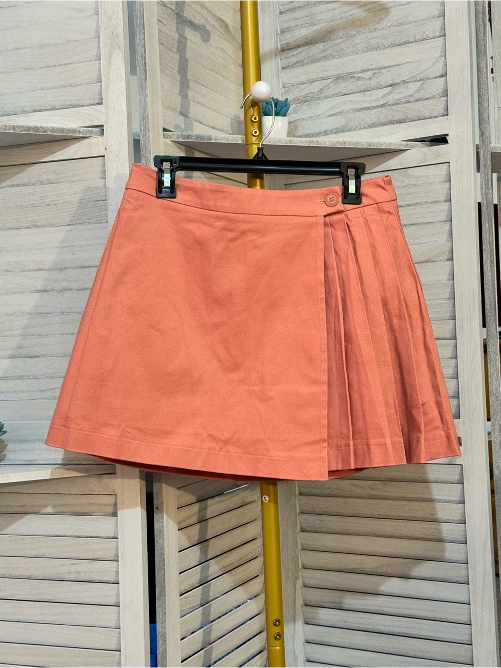 🔥SOLD-Peachy Pink Pleated Skort - Women’s Large